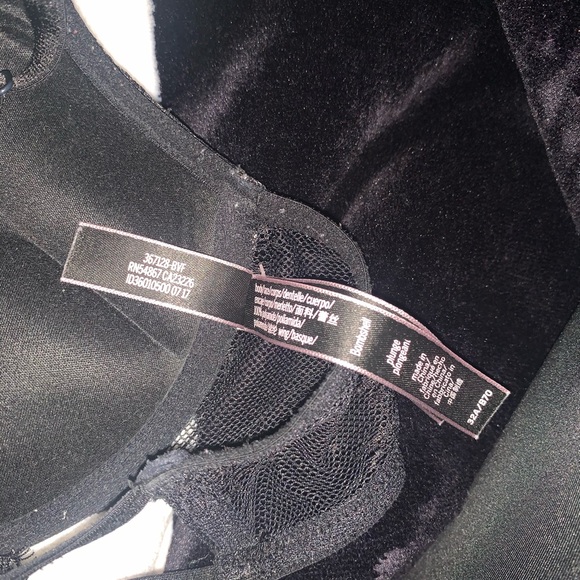 Victoria Secret Bras - Picture 4 of 7